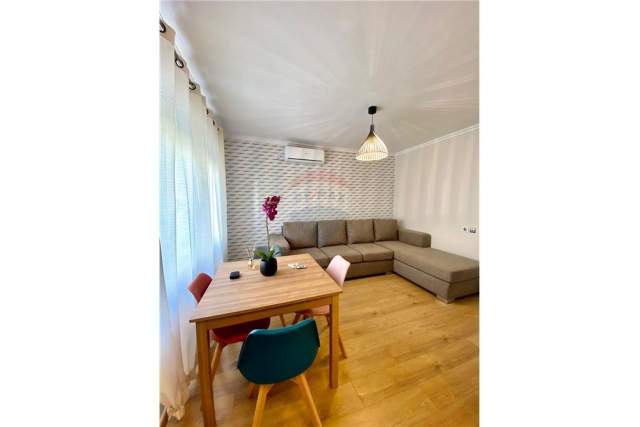 Tirane, jepet me qera apartament 1+1 Kati 2, 60 m² 450 Euro