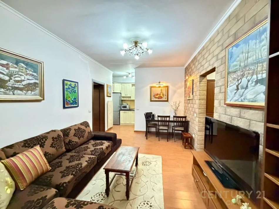 Tirane, jepet me qera apartament 2+1+Ballkon Kati 7, 106 m² 650 € (bulevardi i ri perballe hipotekes)