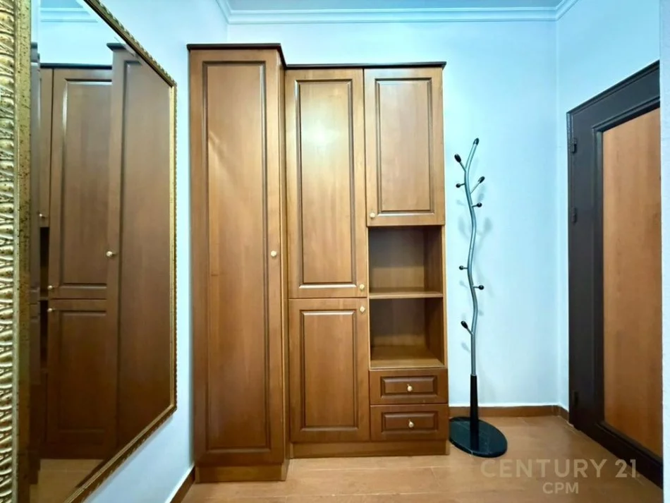 Tirane, jepet me qera apartament 2+1+Ballkon Kati 7, 106 m² 650 € (bulevardi i ri perballe hipotekes)