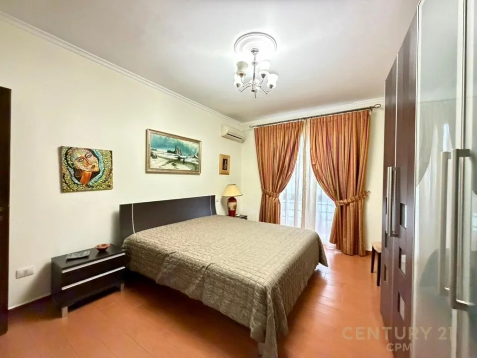 Tirane, jepet me qera apartament 2+1+Ballkon Kati 7, 106 m² 650 € (bulevardi i ri perballe hipotekes)