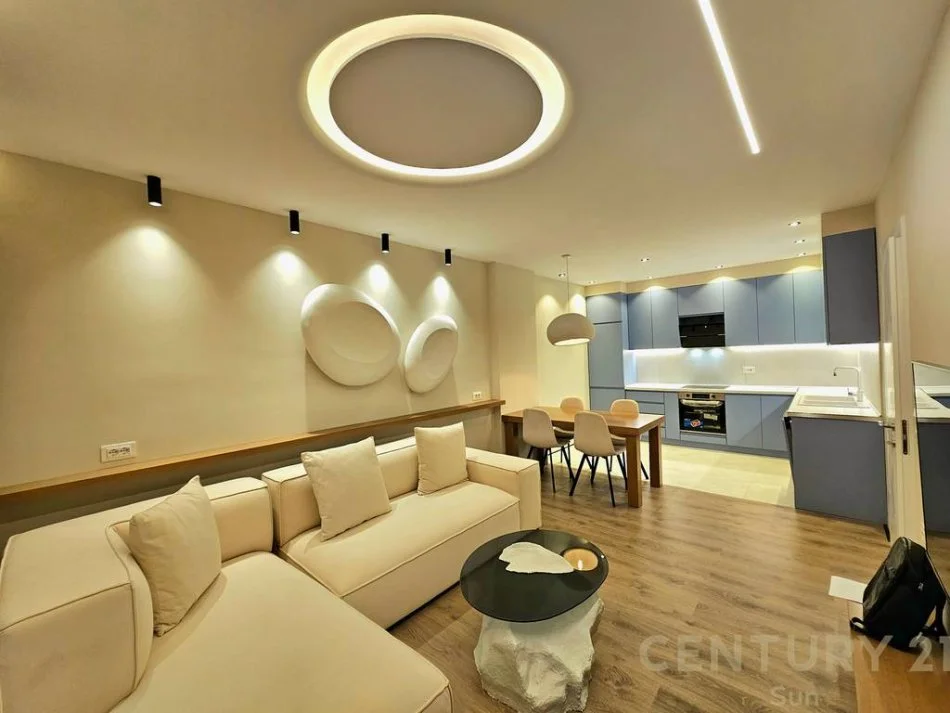 Tirane, jepet me qera apartament 1+1+Ballkon Kati 6, 500 € (Yzberisht)