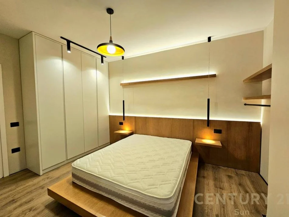 Tirane, jepet me qera apartament 1+1+Ballkon Kati 6, 500 € (Yzberisht)