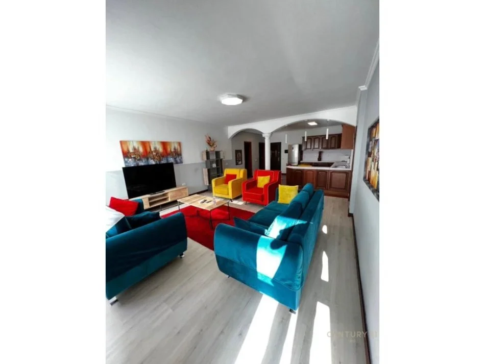 Tirane, jap me qera apartament 2+1 Kati 4, 110 m² 800 € (myslym shyri)