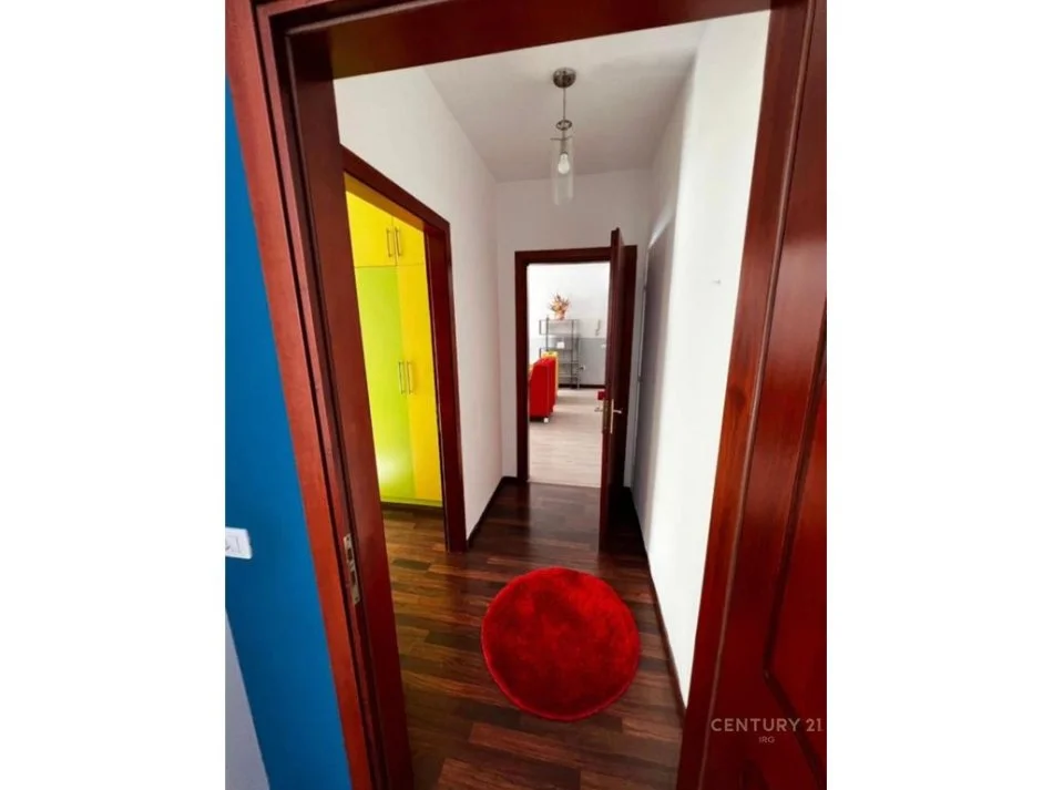 Tirane, jap me qera apartament 2+1 Kati 4, 110 m² 800 € (myslym shyri)