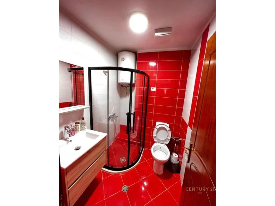 Tirane, jap me qera apartament 2+1 Kati 4, 110 m² 800 € (myslym shyri)