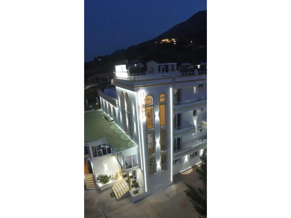 Tirane, shitet hotel Kati 1, 1.310 m² 2.000.000 € (Mullet)