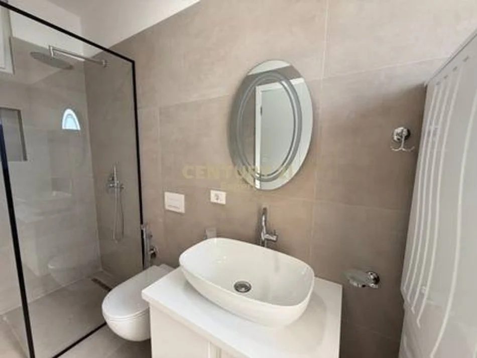 Tirane, jepet me qera apartament 2+1 Kati 7, 80 m² 800 € (don bosko)