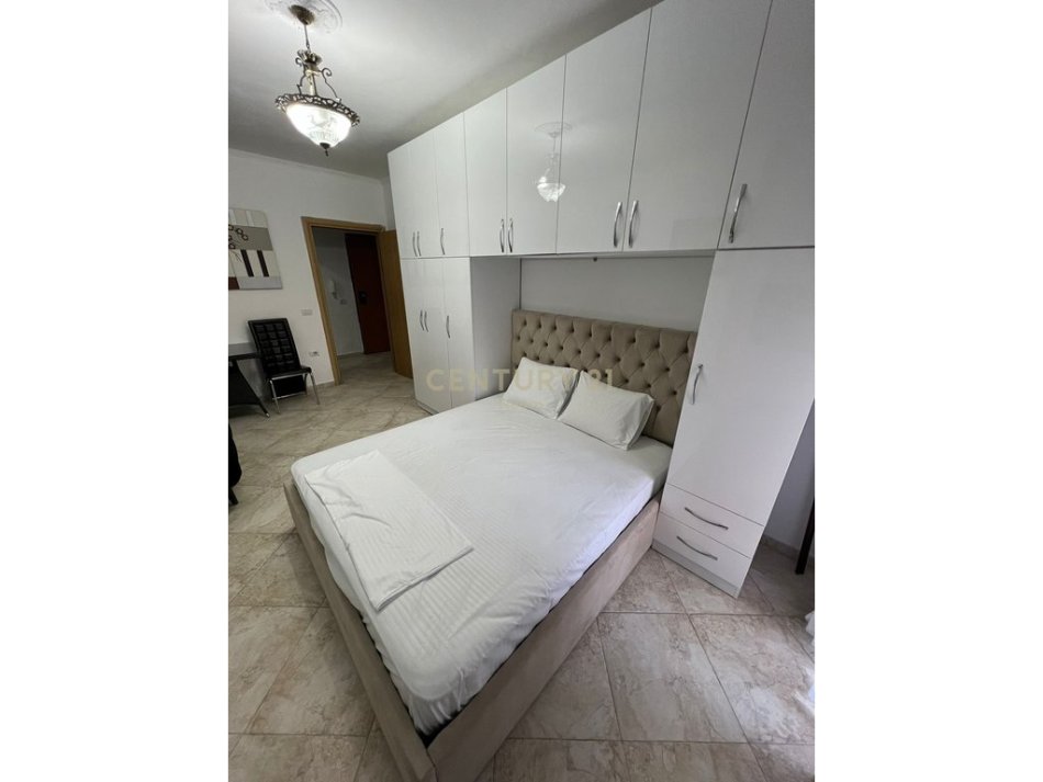 Tirane, jepet me qera garsonier 1+1 Kati 3, 50 m² 500 € (Neom127751)