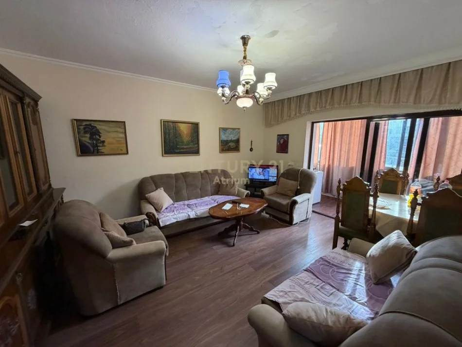 Tirane, shitet apartament Kati 2, 74 m² 160.000 € 