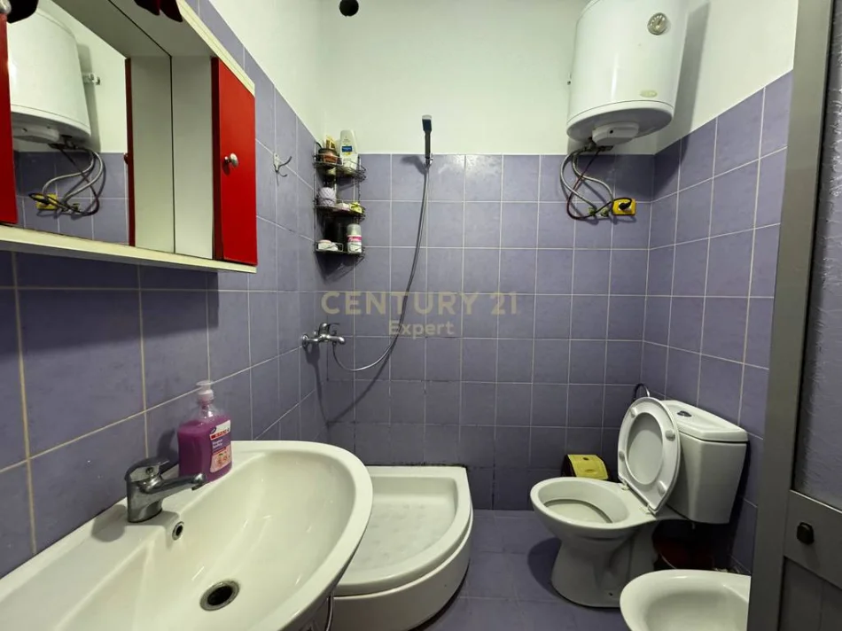 Tirane, shitet apartament 1+1 Kati 2, 46 m² 63.000 € 