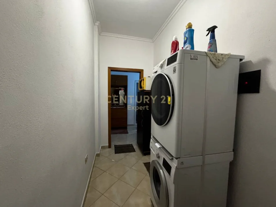 Tirane, shitet apartament 1+1 Kati 2, 46 m² 63.000 € 