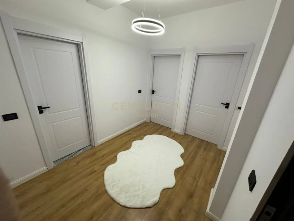 Tirane, shitet apartament 2+1+Ballkon Kati 9, 96 m² 157.000 € (astir)