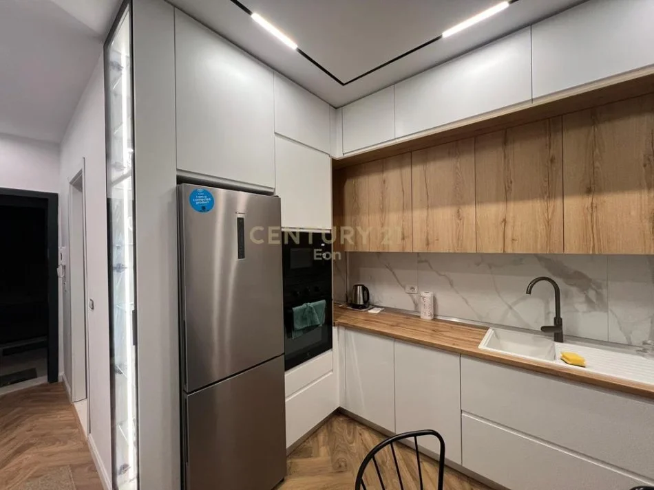 Durres, shitet apartament 1+1+Ballkon Kati 6, 86 m² 139.000 € (Grand Blue Fafa, Golem)