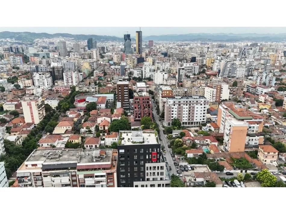 Tirane, shitet apartament duplex 2+1+Ballkon Kati 8, 132 m² 322.000 € (SHKOLLA E KUQE)