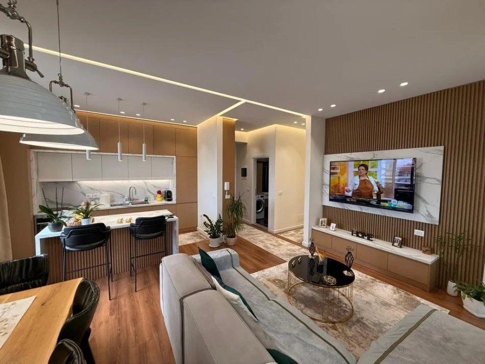 Tirane, shitet apartament duplex 2+1+Ballkon Kati 8, 132 m² 322.000 € (SHKOLLA E KUQE)