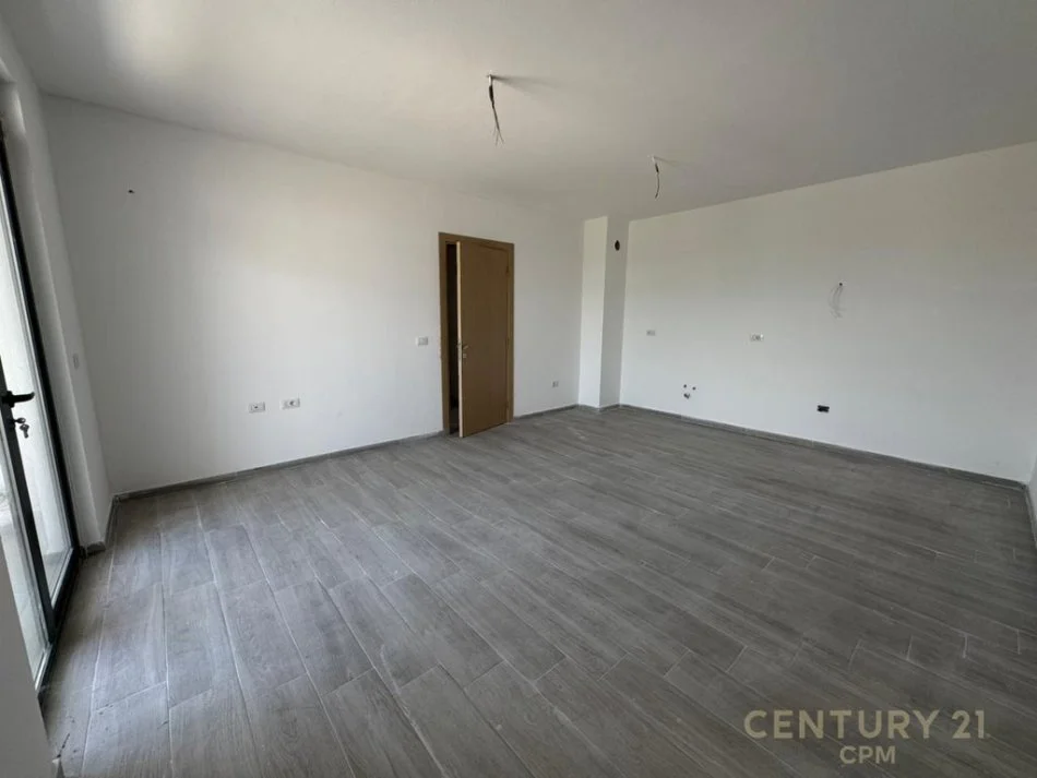 Tirane, shitet apartament 3+1 Kati 2, 112 m² 134.000 € (5 maj)