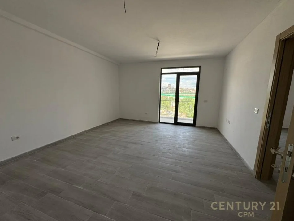 Tirane, shitet apartament 3+1 Kati 2, 112 m² 134.000 € (5 maj)