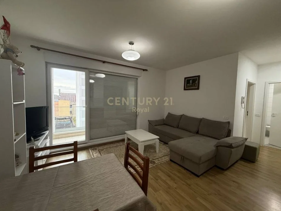 Tirane, jepet me qera apartament Kati 6, 500 € 