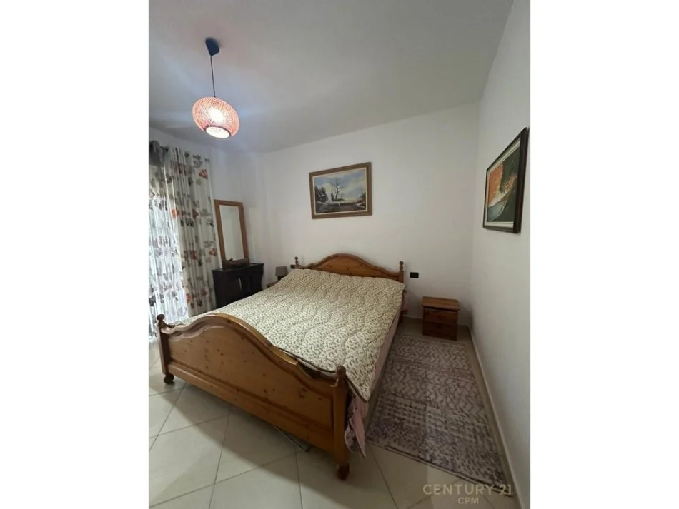 Tirane, jepet me qera apartament 2+1+Ballkon Kati 8, 100 m² 700 € (pazari ri)