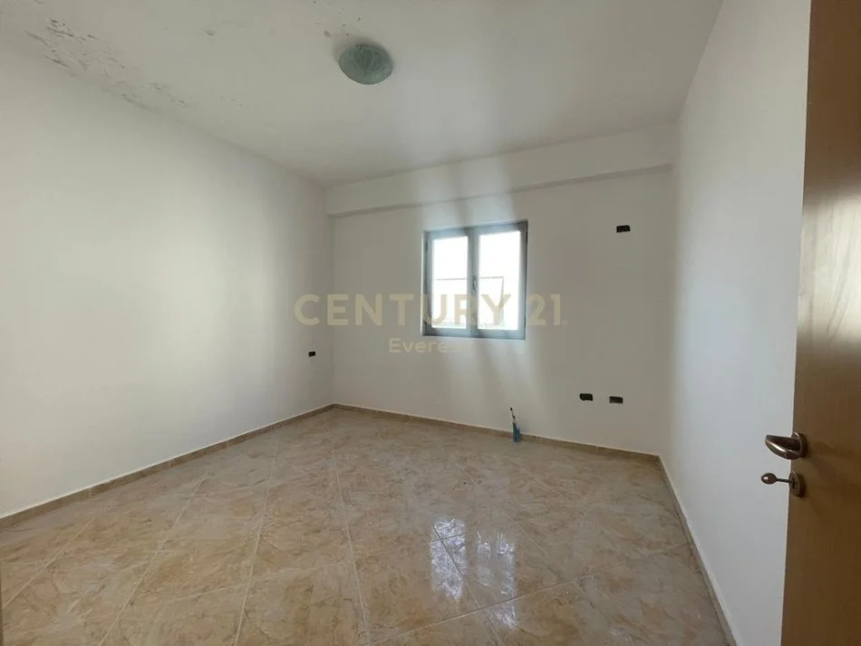 Tirane, shitet apartament Kati 3, 80 m² 120.000 € (Selite)