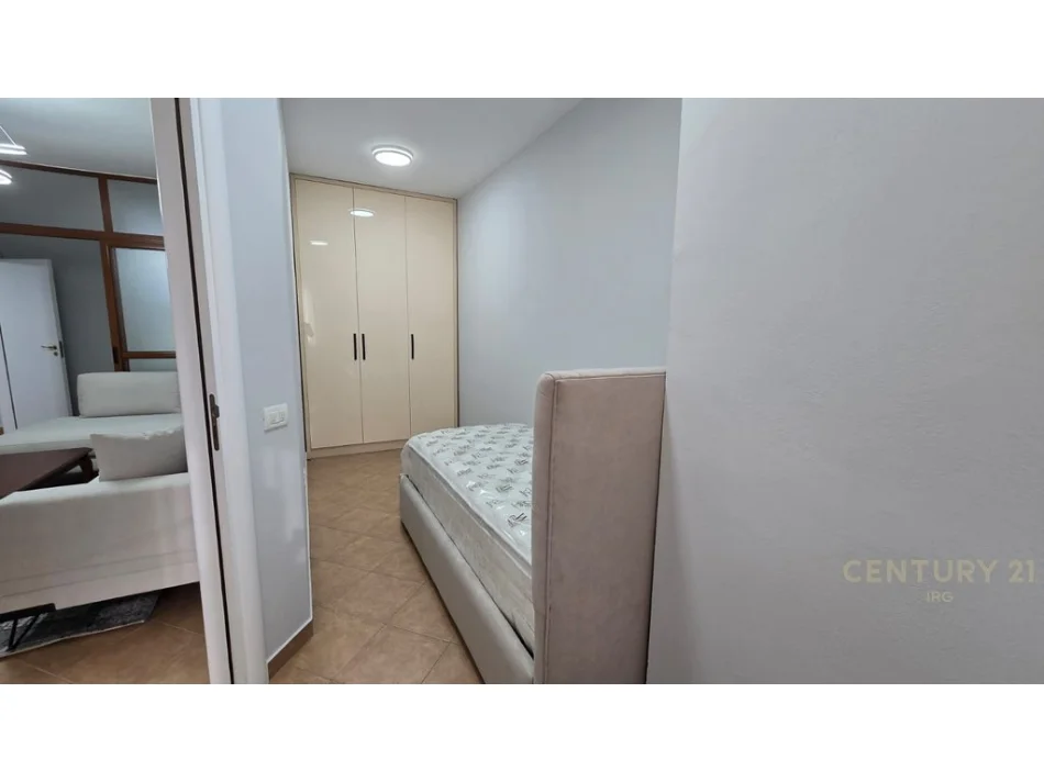 Tirane, jepet me qera apartament 2+1 Kati 7, 78 m² 830 € (rr e kavajes)