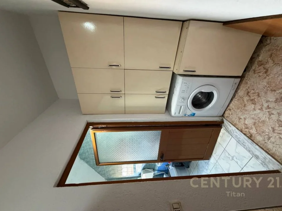 Tirane, jepet me qera apartament 3+1+Ballkon Kati 6, 100 m² 450 € (rruga don bosko)