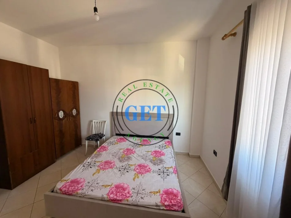 Shqiperi, jepet me qera shtepi 1+1 Kati 2, 65 m² 250 € (Kënet)