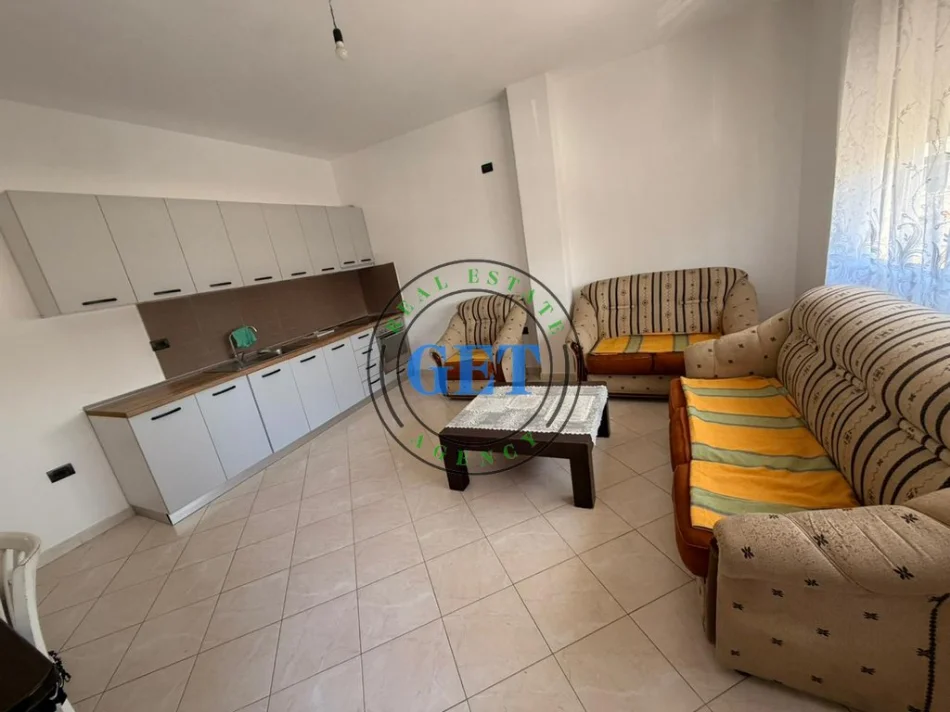 Shqiperi, jepet me qera shtepi 1+1 Kati 2, 65 m² 250 € (Kënet)