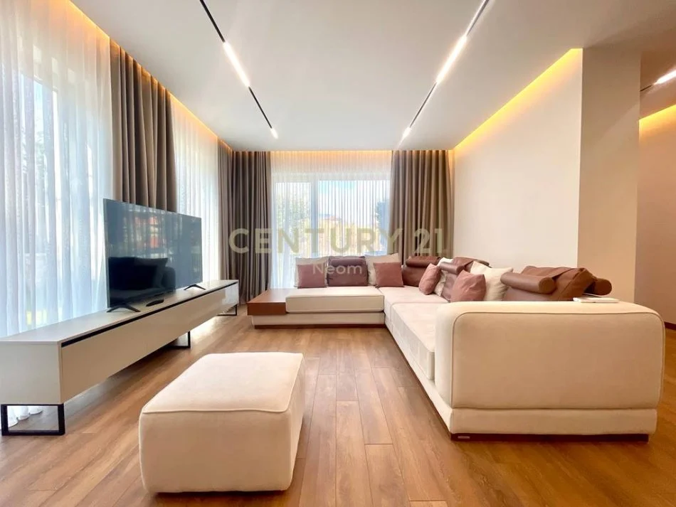 Tirane, jepet me qera Vile 3 Katshe Kati 0, 425 m² 4.000 € (Neom128193)