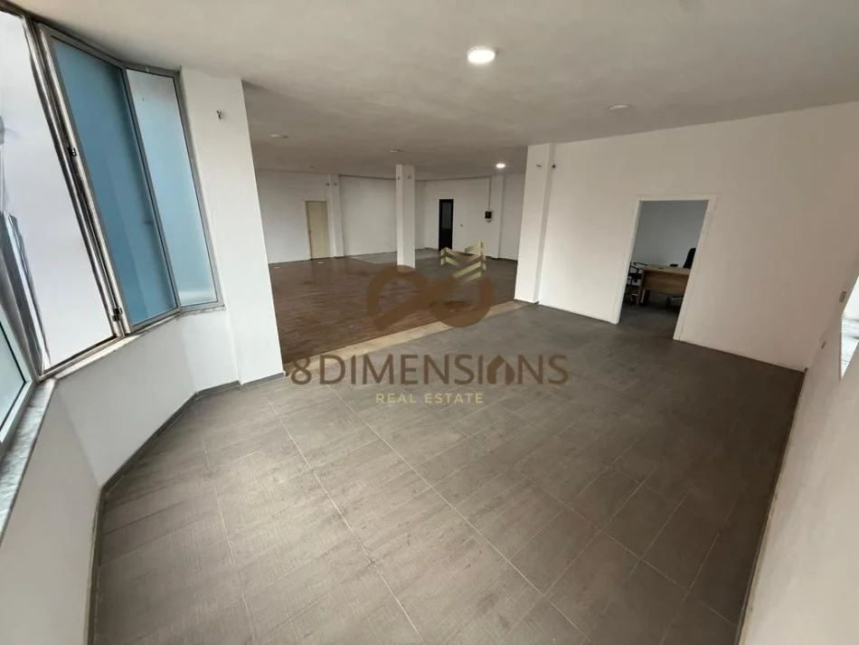 Tirane, jepet me qera zyre Kati 2, 170 m² 650 € (astir)