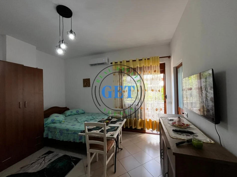 Durres, shitet garsonier 1+1 Kati 1, 52.000 € (Mali i Robit)