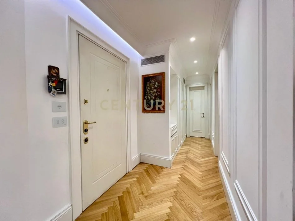 Tirane, shitet apartament+verande | Penthouse 1+1+Aneks+Ballkon Kati 2, 165 m² 369.000 € (Neom128299)