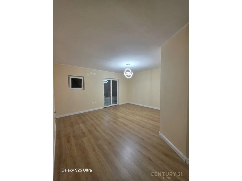 Tirane, shitet 2+1 Kati 7, 140.000 € 