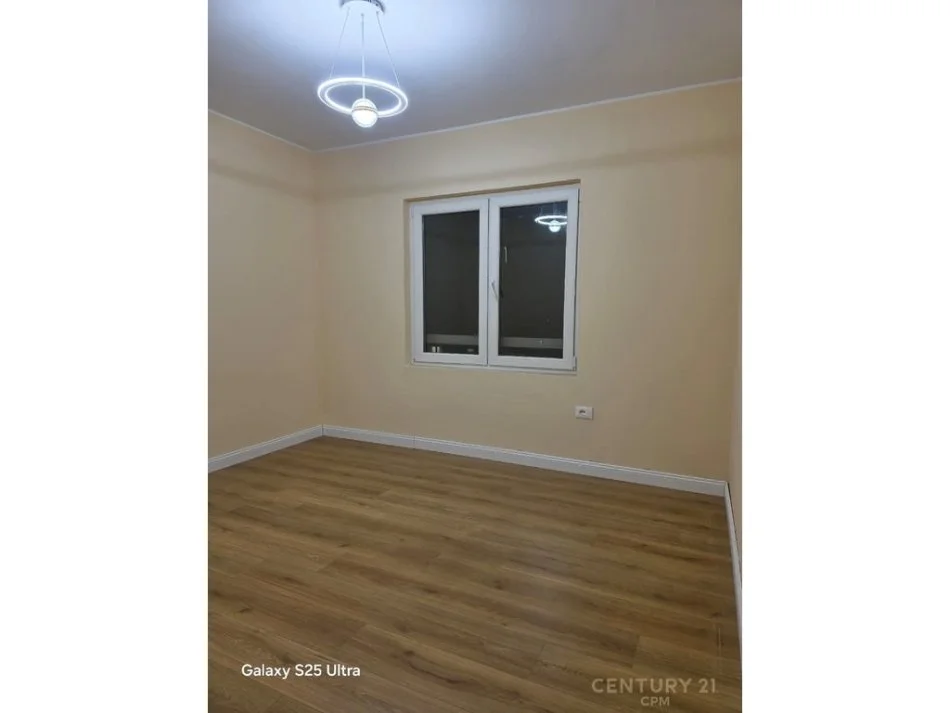 Tirane, shitet 2+1 Kati 7, 140.000 € 