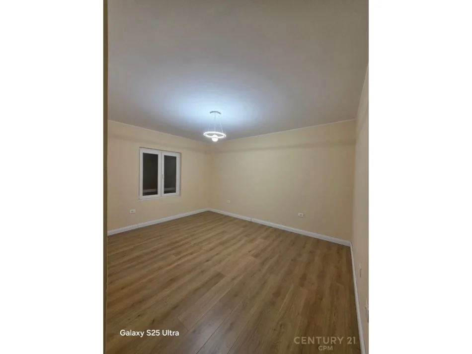 Tirane, shitet 2+1 Kati 7, 140.000 € 