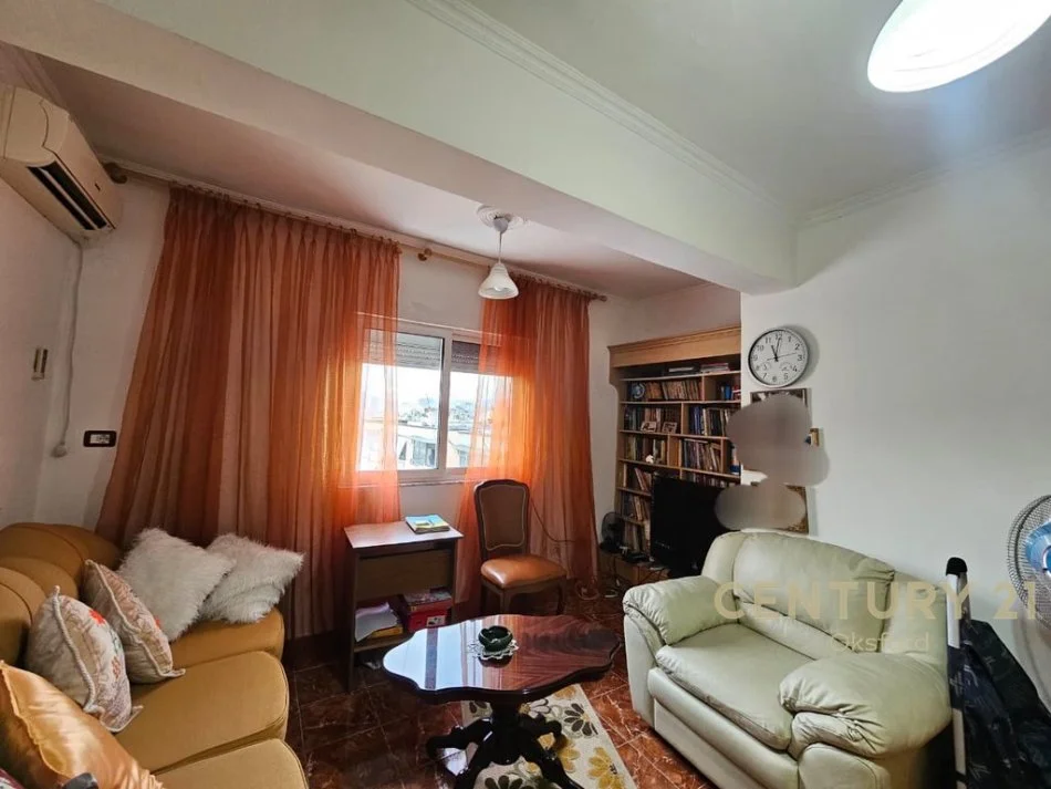 Tirane, shitet apartament 2+1 Kati 5, 97 m² 156.000 € (Laprake)