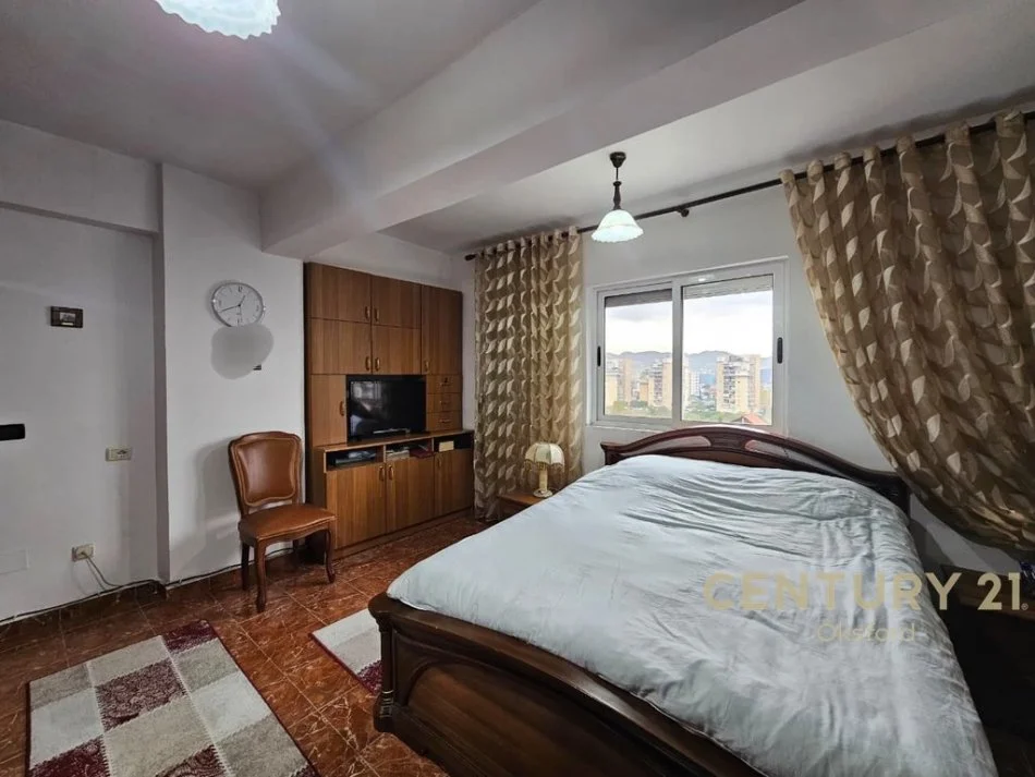 Tirane, shitet apartament 2+1 Kati 5, 97 m² 156.000 € (Laprake)