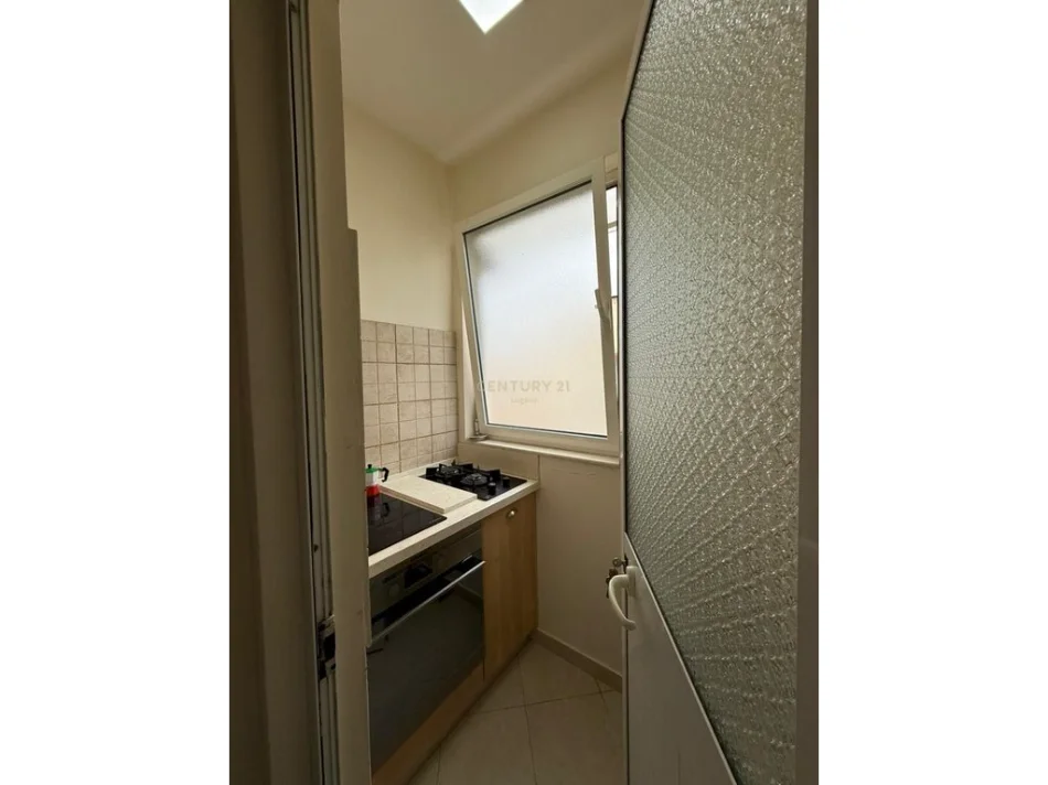 Tirane, shitet apartament 1+1 Kati 4, 54 m² 120.000 € 