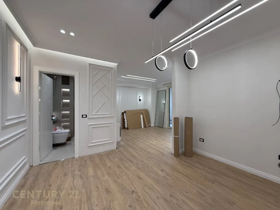 Tirane, shitet apartament 1+1 Kati 8, 75 m² 140.000 € (Rruga Sokrat Miho)