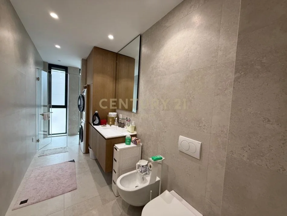 Tirane, shitet apartament 2+1 Kati 2, 124 m² 349.000 € (Liqeni i Thate,Prane Vet Hospital) !!!!!!!!!!!!!!!!!!!