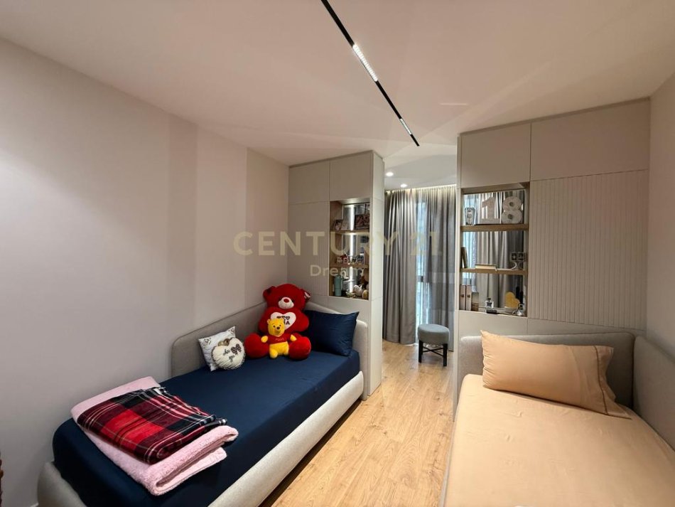 Tirane, shitet apartament 2+1 Kati 2, 124 m² 349.000 € (Liqeni i Thate,Prane Vet Hospital) !!!!!!!!