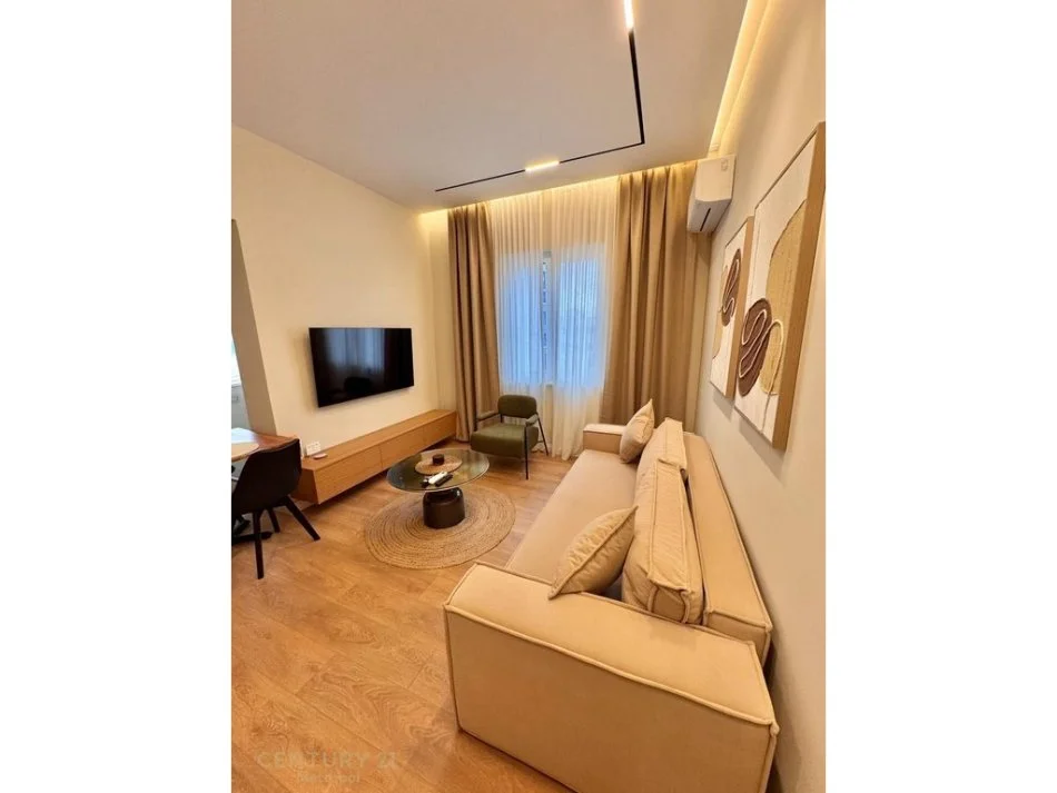 Tirane, jepet me qera apartament 1+1+Ballkon Kati 4, 47 m² 700 € (Metropol128411)