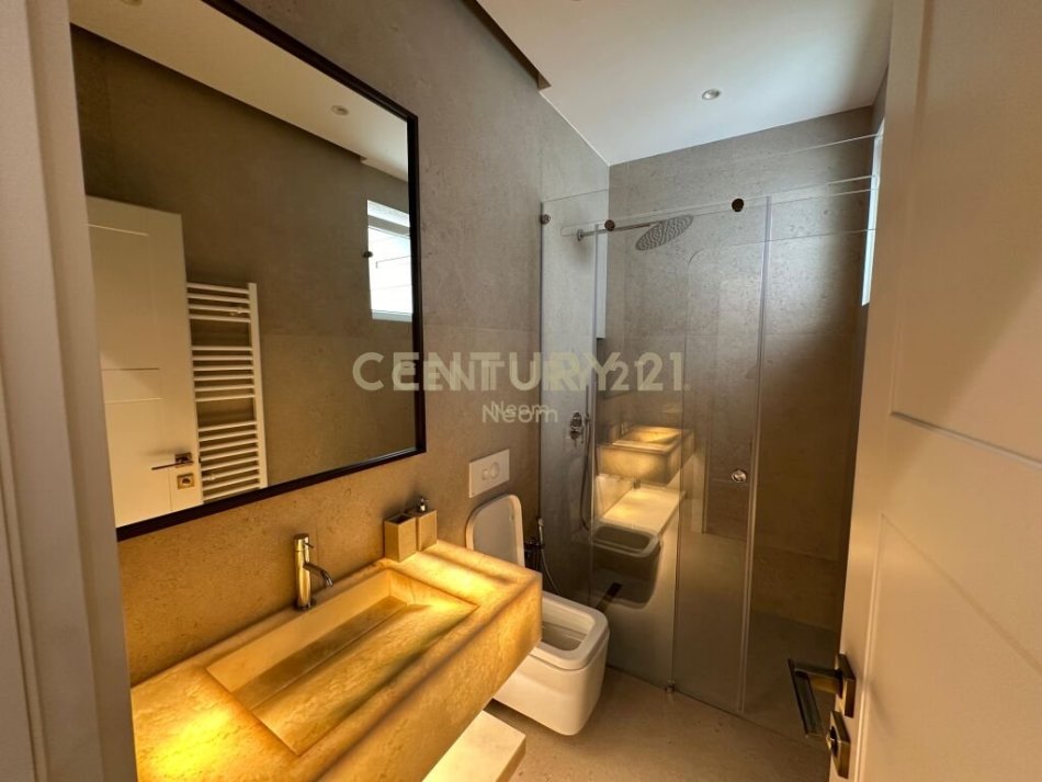 Tirane, jepet me qera apartament 2+1+Aneks+Ballkon Kati 2, 100 m² 1.200 € (Neom128430)