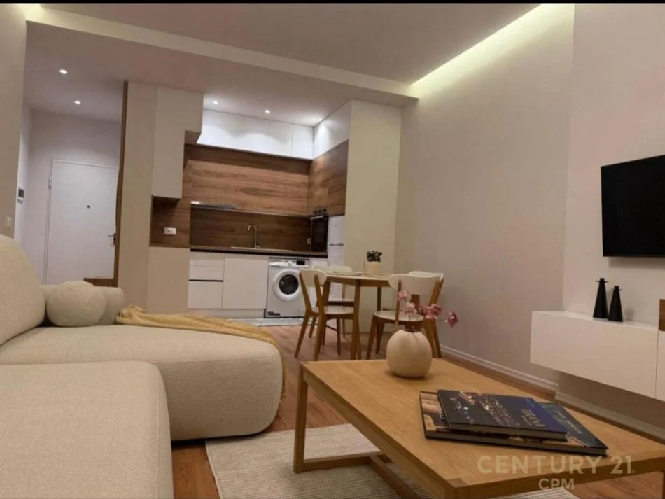 Tirane, shitet apartament 1+1 Kati 2, 77 m² 154.000 € (Rruga Eshref Frasheri)