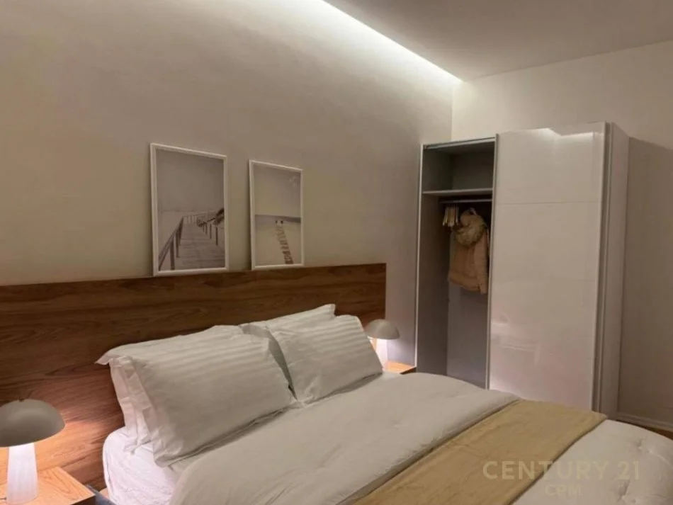 Tirane, shitet apartament 1+1 Kati 2, 77 m² 154.000 € (Rruga Eshref Frasheri)