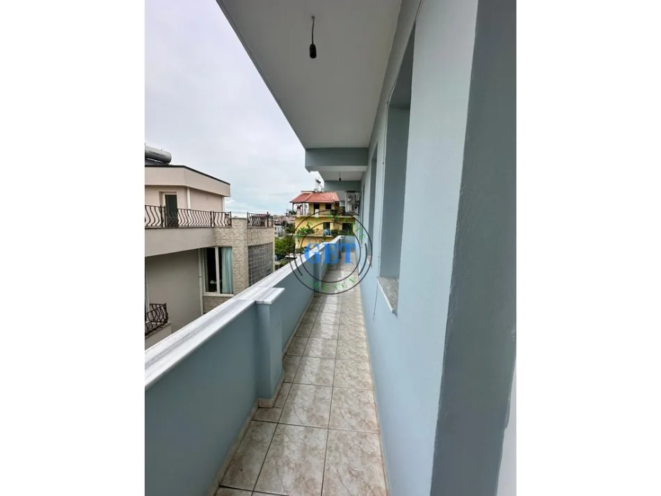Durres, jepet me qera shtepi 2+1 , 70 m² 400 € (Plazh)