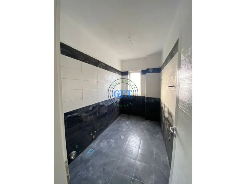 Durres, shes apartament 2+1 Kati 9, 109 m² 70.000 € (Tek Billa ne Spitalle)
