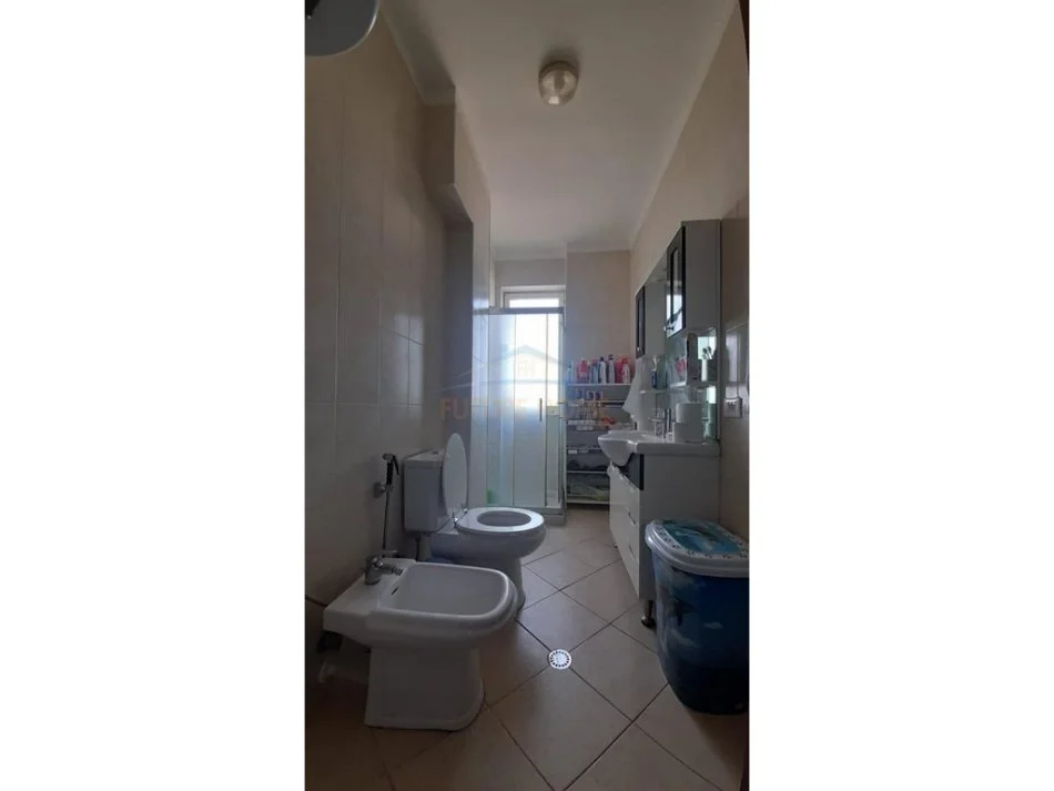 SPITALI RAJONAL, shitet apartament 2+1+Ballkon Kati 3, 104 m² 130.000 € (Durrës)