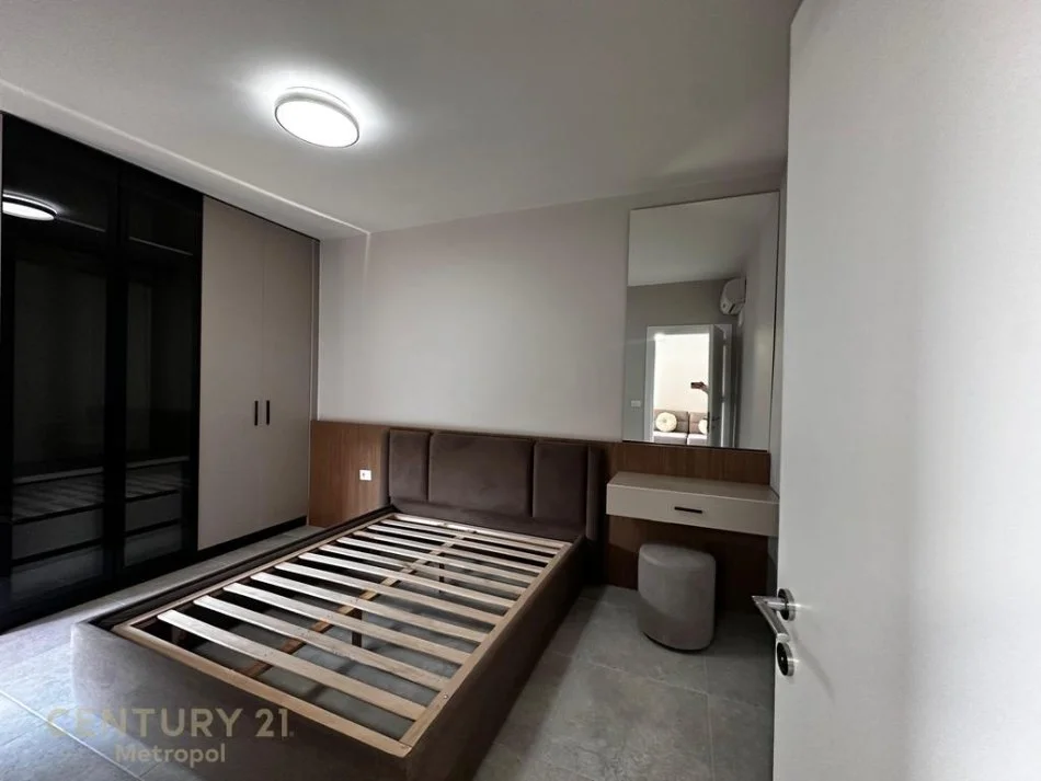 Tirane, shes apartament 1+1 Kati 12, 72 m² 130.500 € (Golden Park)