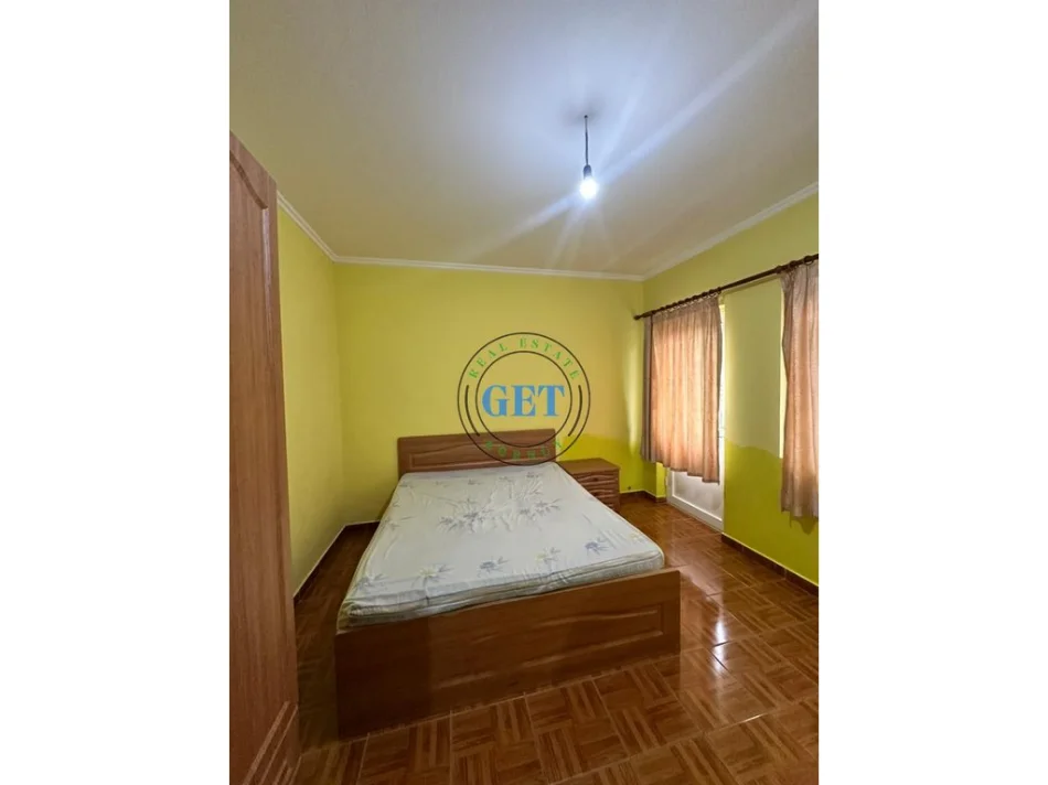 Durres, jepet me qera shtepi 2+1 Kati 2, 70 m² 400 € (Plazh)
